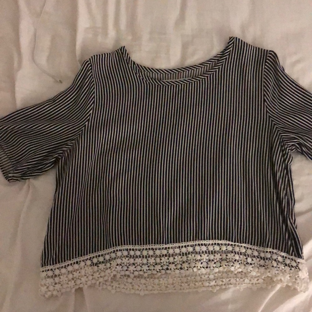 Cropped blouse